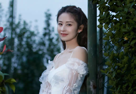 颖儿是谁个人资料 颖儿的身高三围写真图片