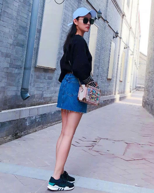 蒋依依多高个人资料简介 蒋依依经历及写真图片 蒋依依多高个人资料简介 蒋依依经历及写真图片