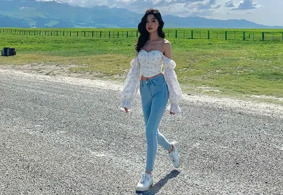 易梦玲为何被称为纯欲天花板(易梦玲图片集)