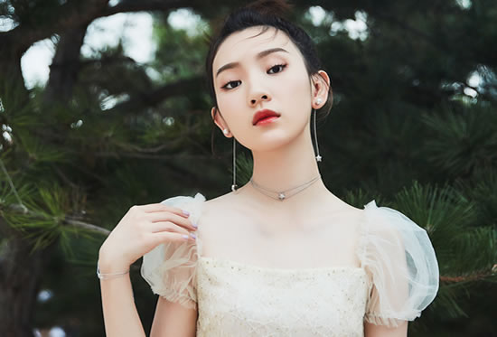 孙艺宁个人资料简介(身高/生日/年龄/图片) 孙艺宁个人资料简介(身高/生日/年龄/图片)