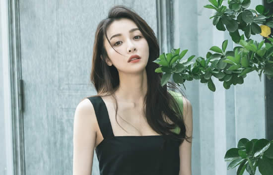 隆妮个人资料简介图片 隆妮的电视剧