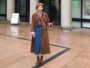 2023春季长外套和平底鞋的时髦穿搭 2023春季长外套和平底鞋的时髦穿搭