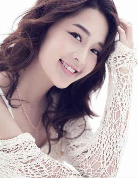 李沁和孙怡是双胞胎吗(对比图片) 李沁和孙怡是双胞胎吗(对比图片)