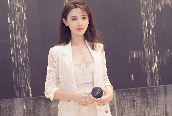 彭小苒有没有整容呀 彭小苒有没有整容呀