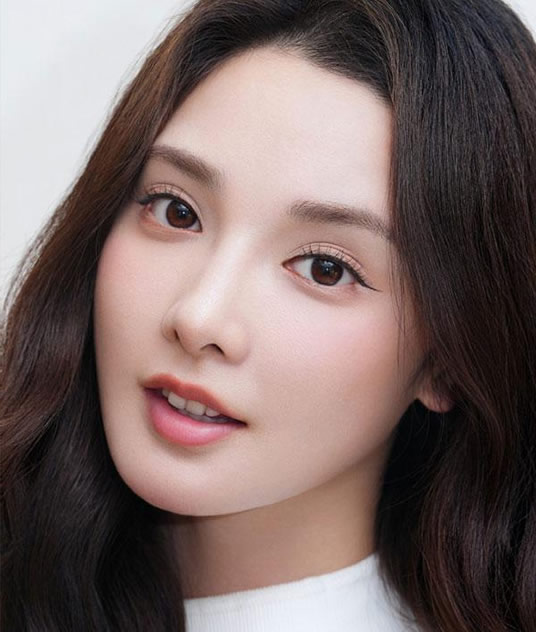 彭小苒有没有整容呀 彭小苒有没有整容呀