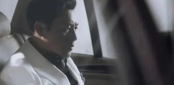 演员张颂文现状2023 低调现身菜市场被偷拍画面 演员张颂文现状2023 低调现身菜市场被偷拍画面