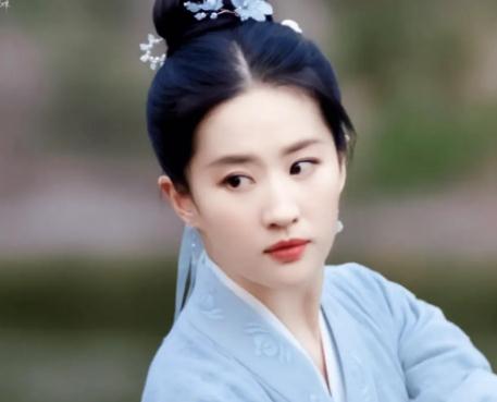 鹅蛋脸的女明星（推荐三个） 公认最美的鹅蛋脸女神