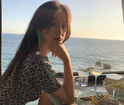 虞书欣为什么是华策小公主华策影视公司旗下艺人