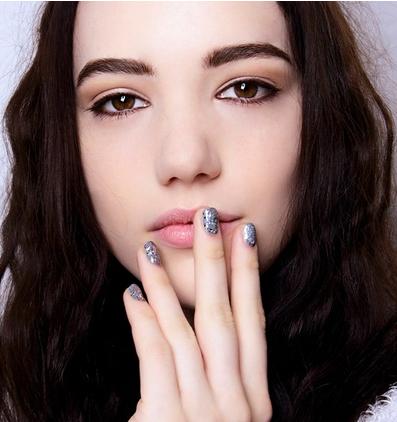 10款金属风美甲图片 瞬间拥有女王气场