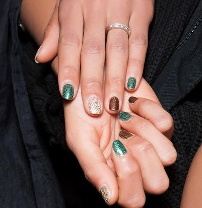 10款金属风美甲图片 瞬间拥有女王气场