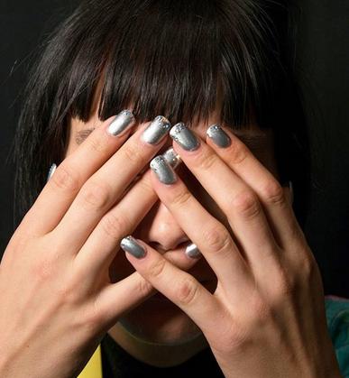 10款金属风美甲图片 瞬间拥有女王气场
