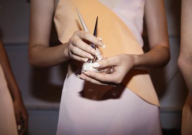 时装周美甲 今年即将大热的美甲趋势