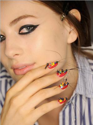 时装周美甲 今年即将大热的美甲趋势