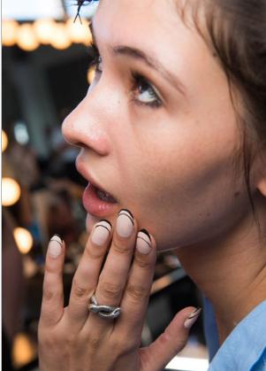 时装周美甲 今年即将大热的美甲趋势