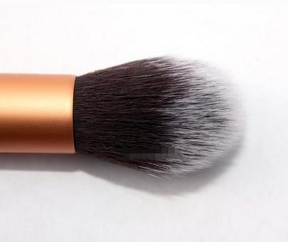 腮红刷怎么用?教你腮红怎么打好看又自然 腮红刷怎么用?教你腮红怎么打好看又自然