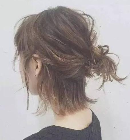 短发怎么扎简单可爱