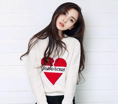 Angelababy顺产生下男孩 Angelababy百变发型也辣么美腻