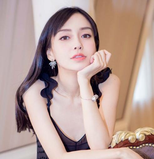 Angelababy顺产生下男孩 Angelababy百变发型也辣么美腻