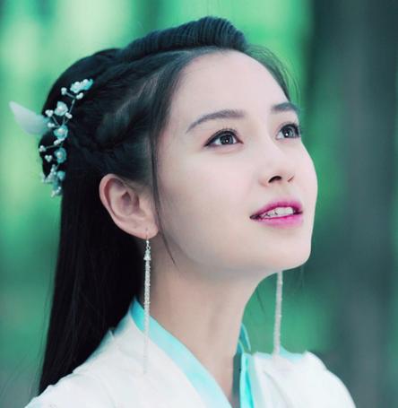 Angelababy顺产生下男孩 Angelababy百变发型也辣么美腻