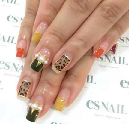 最新时尚美甲造型图片 有珍珠元素的美甲更高贵优雅