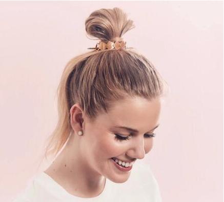 发饰怎么搭配发型最好看