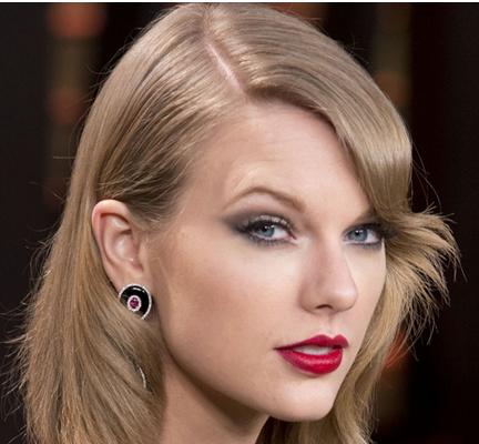 Angelababy顺产生子 她的一瓣微笑唇好感度+10086