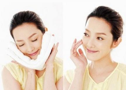 怎么用热毛巾敷脸