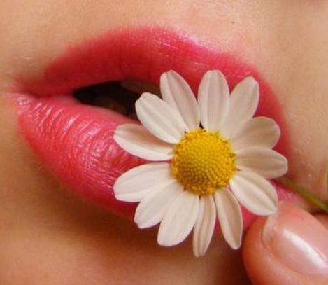 嘴唇干裂怎么办