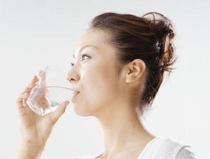 多喝水会变胖吗 多喝水会变胖吗