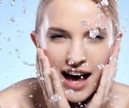 白醋洗脸温水还是冷水好