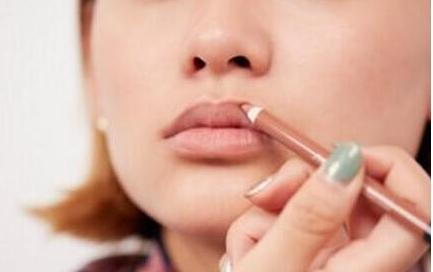 拥有鬼怪金高银口红还不够,搭配正确的画法才叫完美 拥有鬼怪金高银口红还不够,搭配正确的画法才叫完美