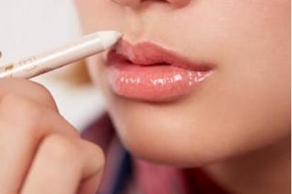 拥有鬼怪金高银口红还不够，搭配正确的画法才叫完美