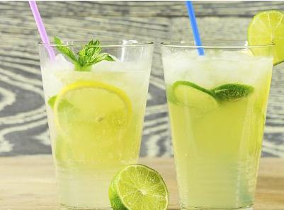 柠檬水真的能减肥吗 每天一片柠檬减肥排毒不反弹