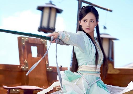 新射雕英雄传李一桐发型