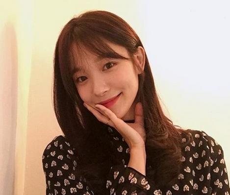 新年换发型就选气质淑女发型 让你时尚好感度满分