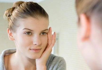 换季皮肤敏感怎么办？五个小细节皮肤不再敏感