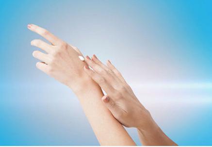 怎样使手变白变嫩 怎样使手变白变嫩