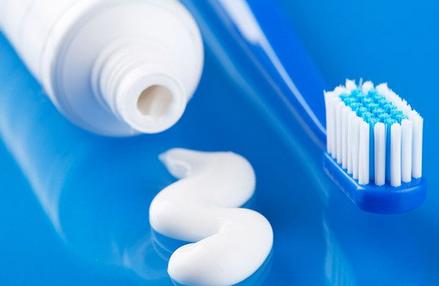 牙膏洗脸能去斑吗？日常祛斑小窍门还你净白肌