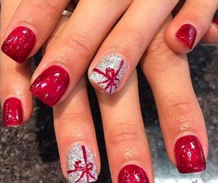 2017年红色美甲图片：显手白的红色美甲鸡年开门红