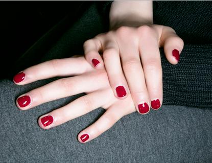 2017新年红色美甲图片：32款红色美甲美艳你的2017