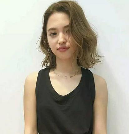 女生什么发型显年轻