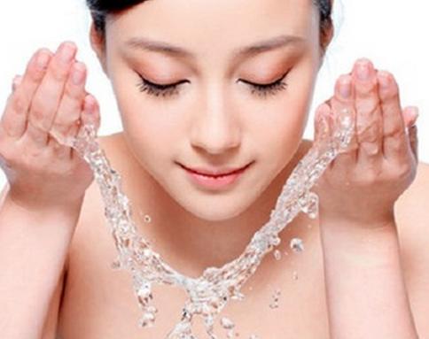 日常护肤小常识 生活中这9种坏习惯会加速肌肤老化