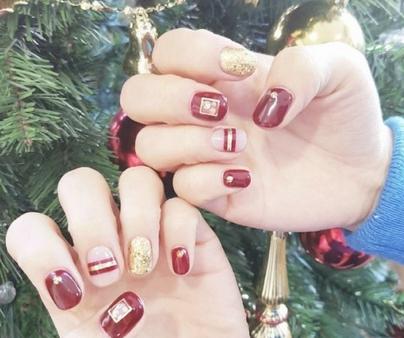 2017红色美甲图片