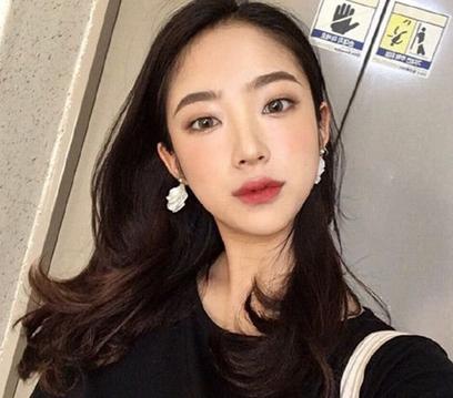 内扣发型图片中长发