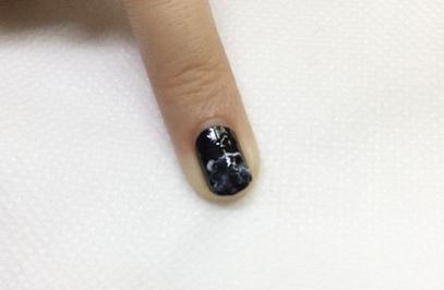 大理石纹美甲教程
