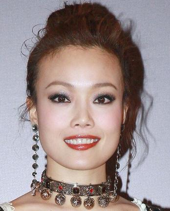 眉形决定脸型更决定气质 这些画眉雷区快避开！