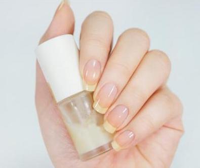 2017美甲流行色 树叶美甲图片教程元气满满好清新