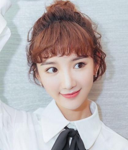 什么发色最显肤白