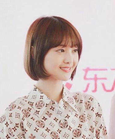 什么发色最显肤白