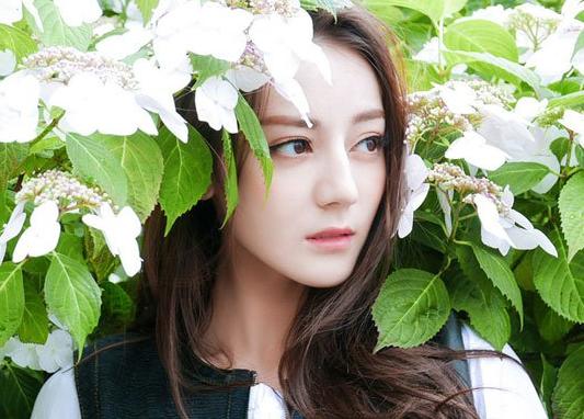 迪丽热巴妆容大揭秘 迪丽热巴的眉毛越看越有爱